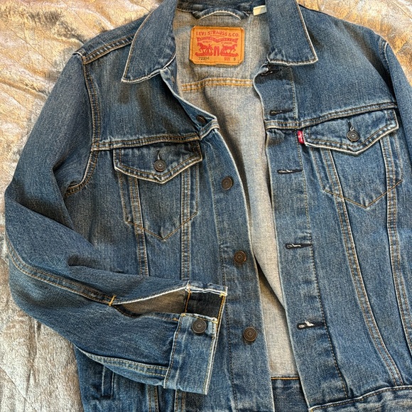 Denim jacket - Picture 3 of 4